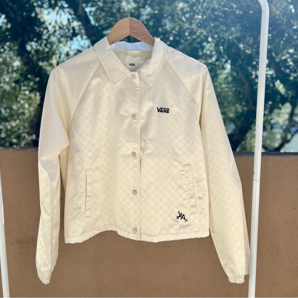 VANS Ivory White Satin Lizzie Armanto Button down Snap Coach Jacket